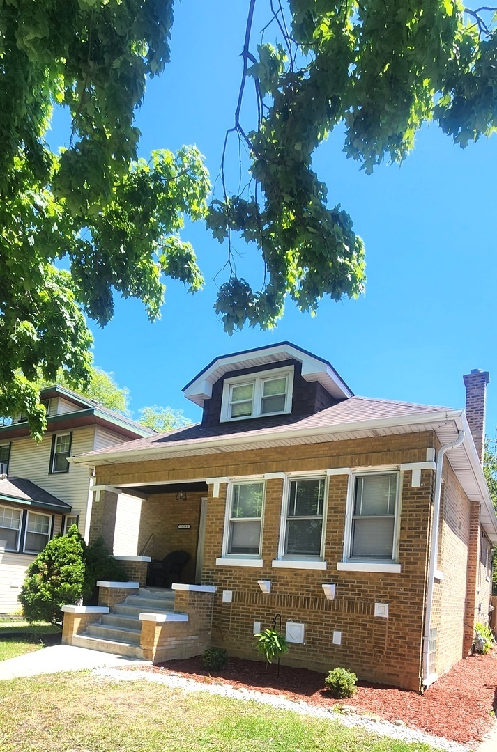 Property Photo:  1605 S 16th Avenue  IL 60153 
