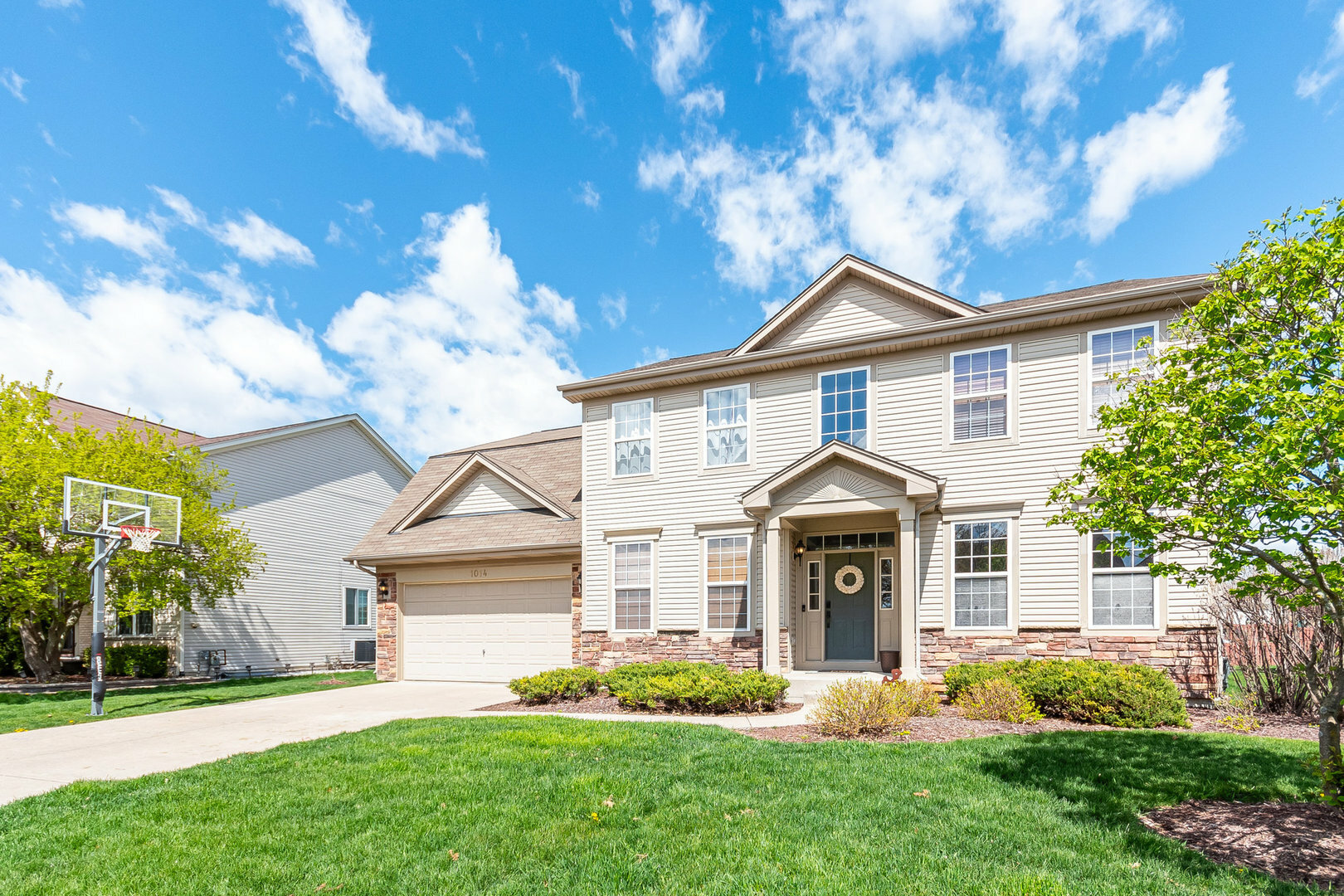 Property Photo: 1014 Bayside Lane IL 60404