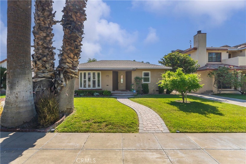Property Photo: 3055 N Arrowhead Avenue CA 92405