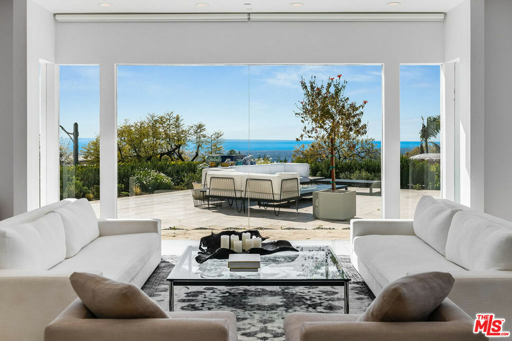 Property Photo: 580 Chalette Drive CA 90210