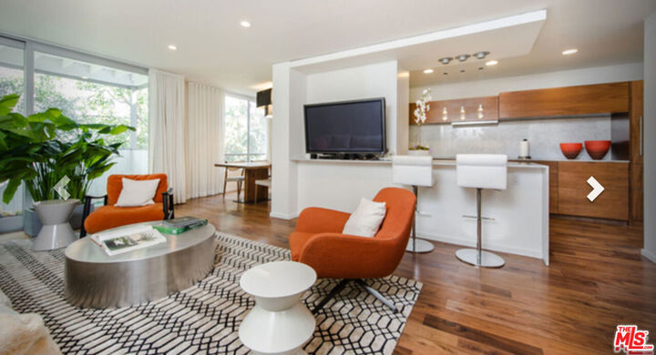 Property Photo: 406 N Oakhurst Drive 204 CA 90210