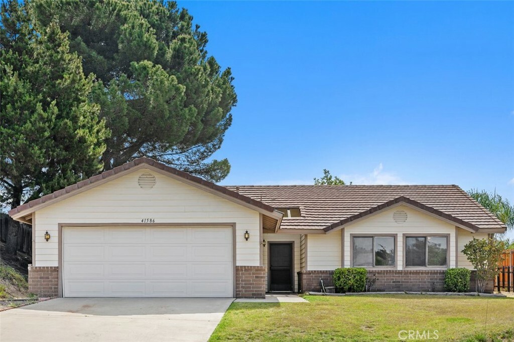 41586 Zinfandel Avenue  Temecula CA 92591 photo