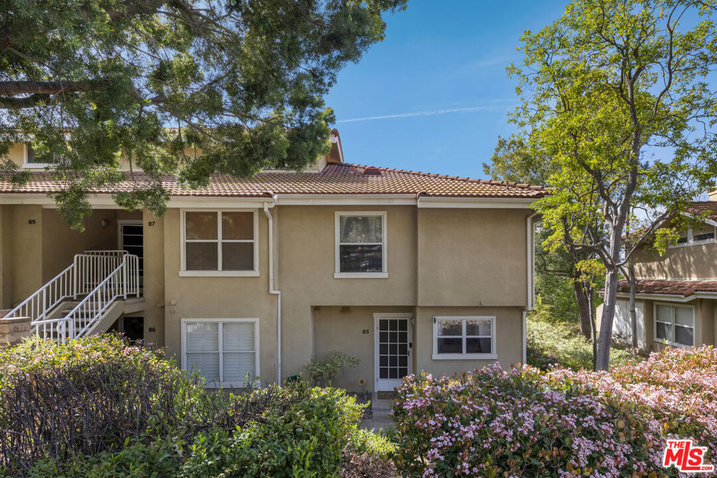 Property Photo: 2731 Erringer Road 85 CA 93065