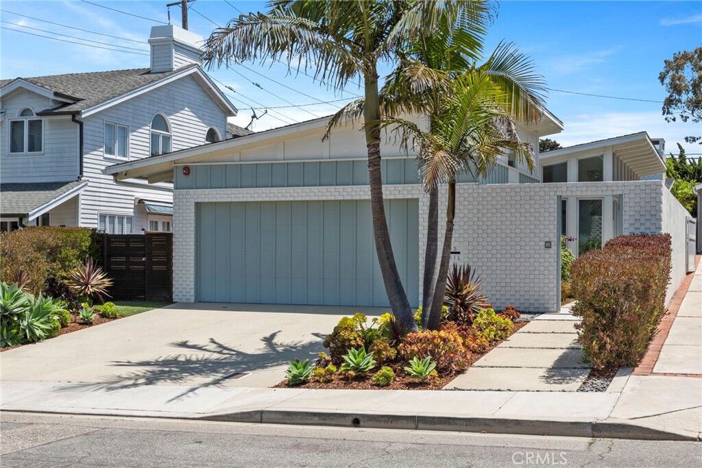 Property Photo: 2412 John Street CA 90266