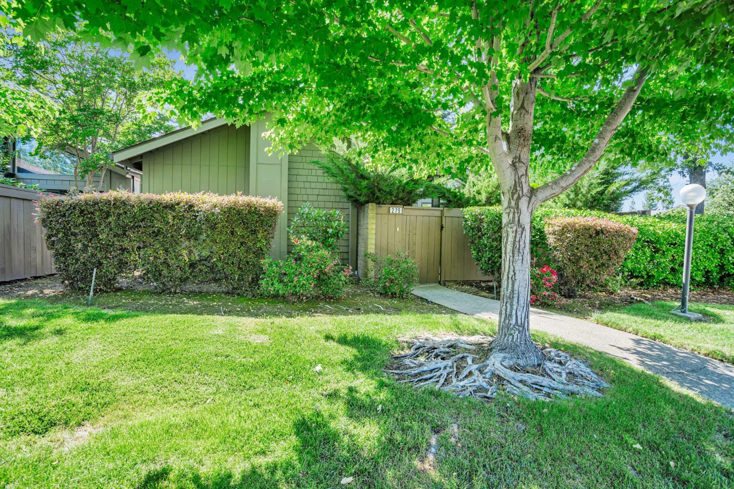 Property Photo:  279 Munroe Street  CA 95825 