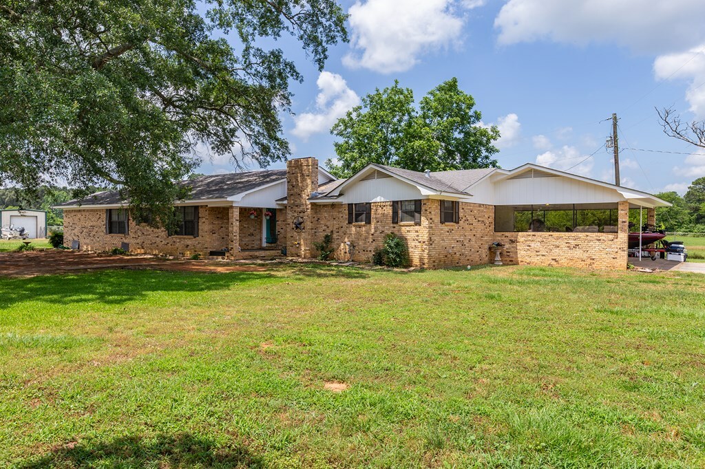 Property Photo: 12103 N US Highway 259 TX 75964