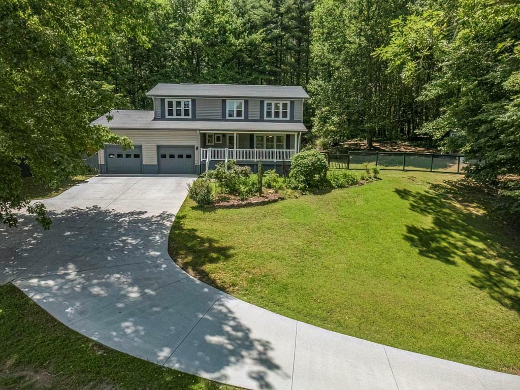 Property Photo: 6460 Hwy 2 GA 30541