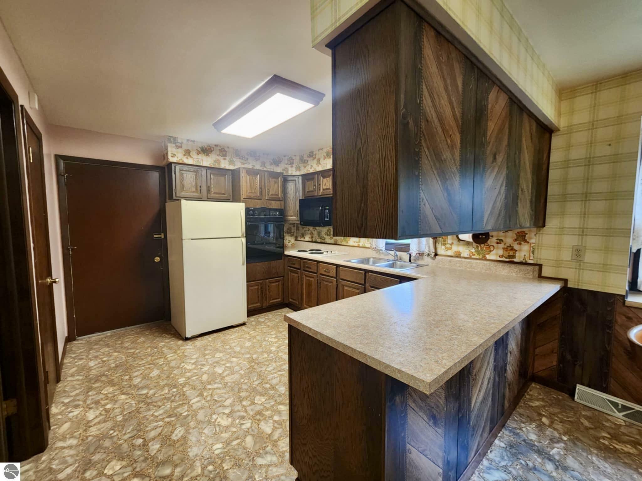 Property Photo: 3848 E Stanton Road MI 48888