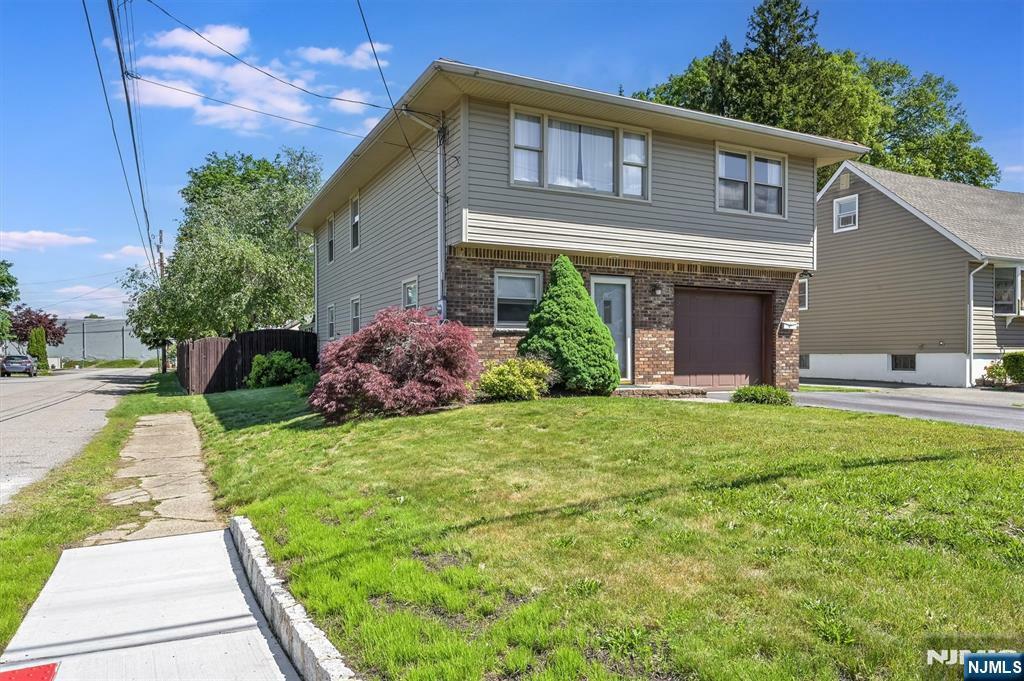 Property Photo:  20 Park Avenue  NJ 07420 