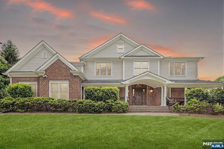 6 Lauren Pond Court  Demarest NJ 07627 photo