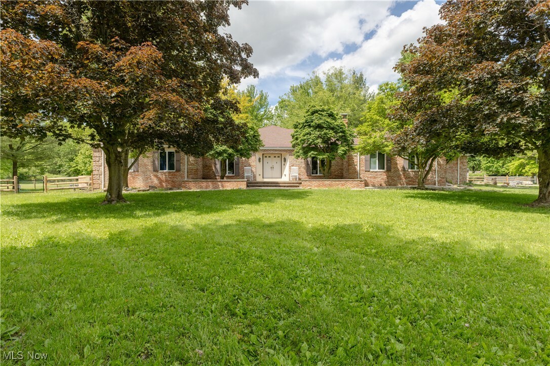 Property Photo: 978 Housel Craft Road OH 44402