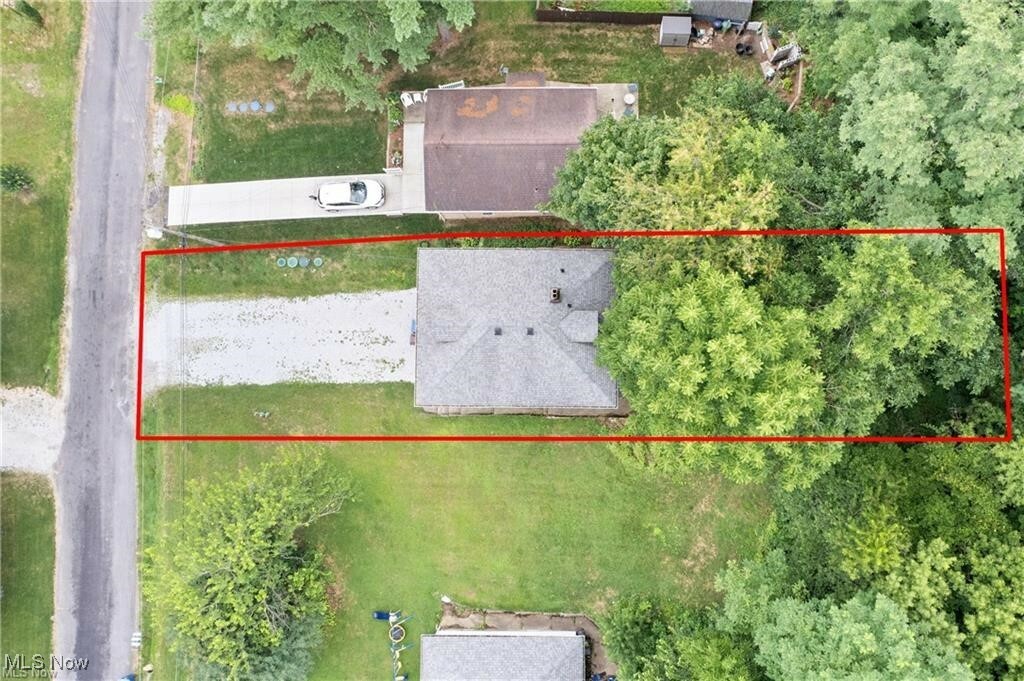 Property Photo: 3000 Kemble Avenue OH 44319