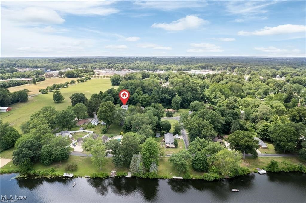 Property Photo: 3000 And 2996 Kemble Avenue OH 44319