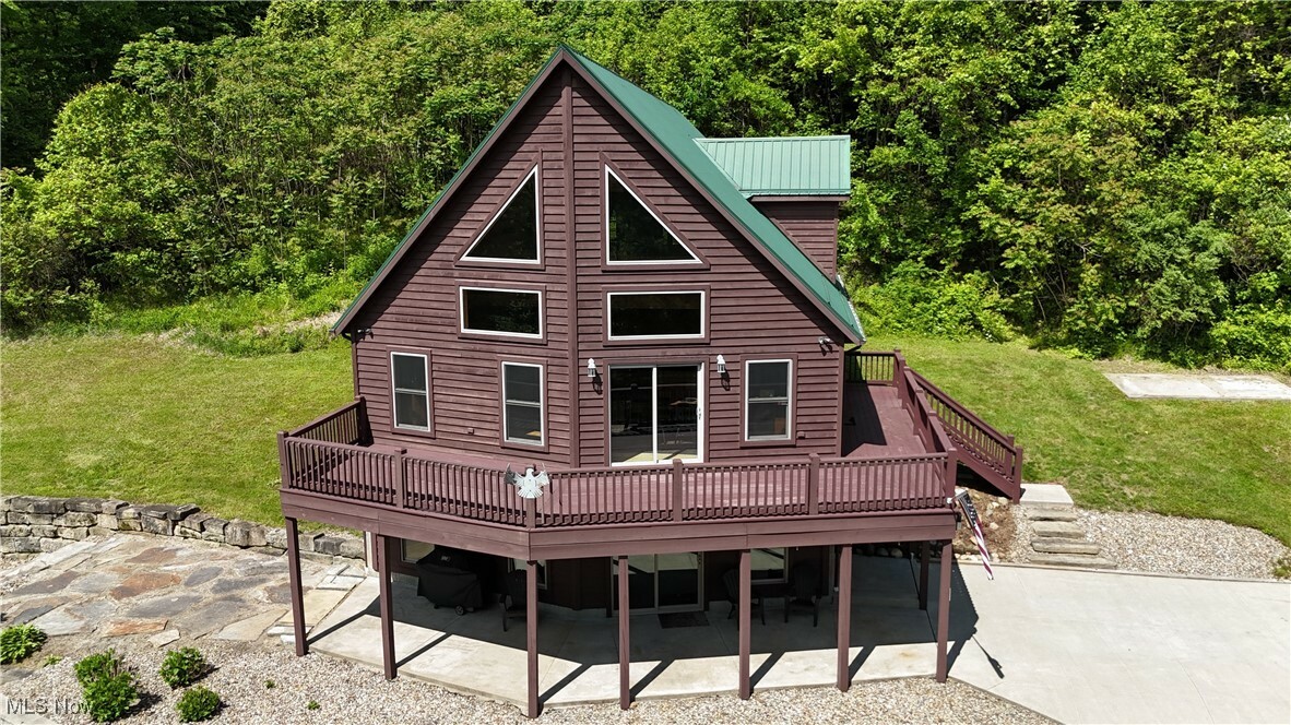 Property Photo: 693 Evening Star Avenue SE OH 44730