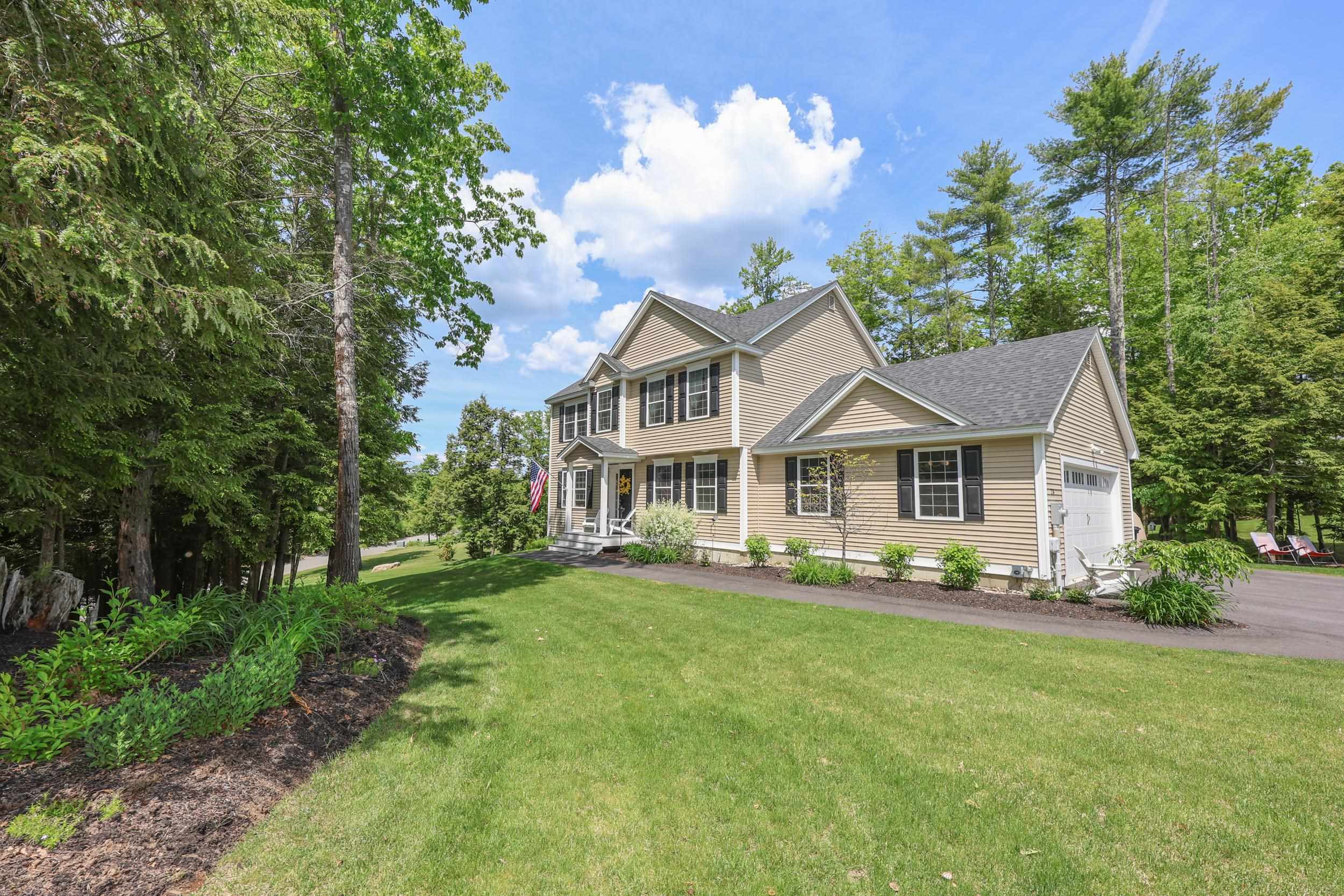Property Photo: 28 Sandybrook Drive NH 03077