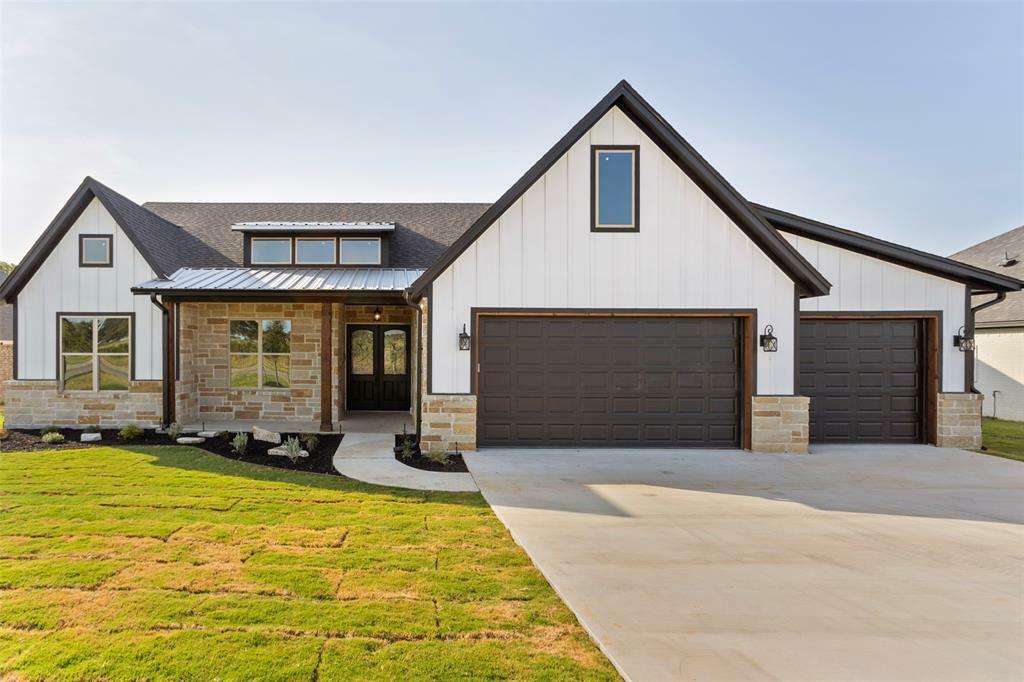 Property Photo: 9008 Parkview Circle TX 76476