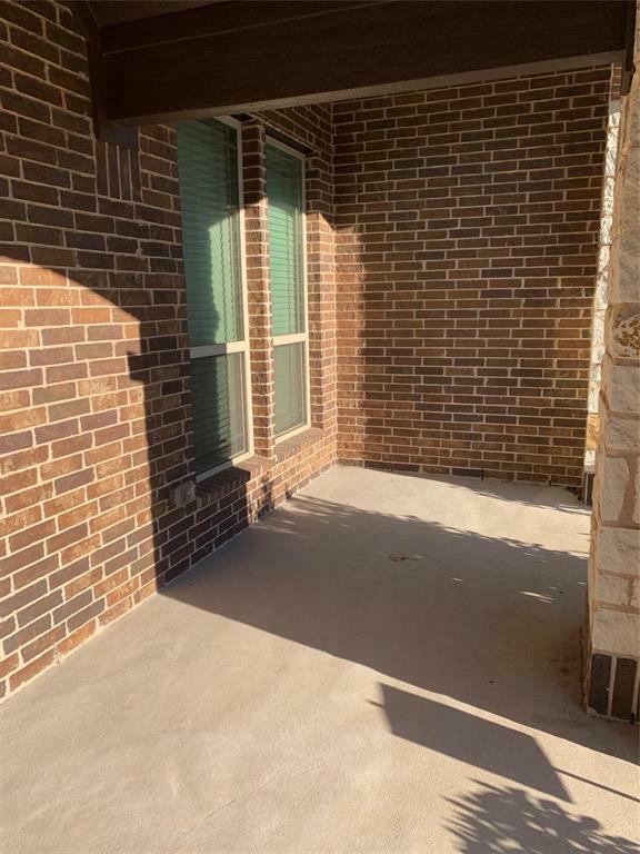 Property Photo: 1609 Emerald Tree Place TX 76227