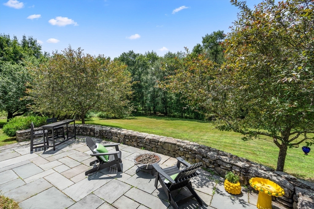 Property Photo:  10 Ward Lane  MA 01770 