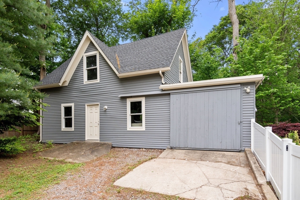 Property Photo: 323 Lake Ave 323 MA 02461