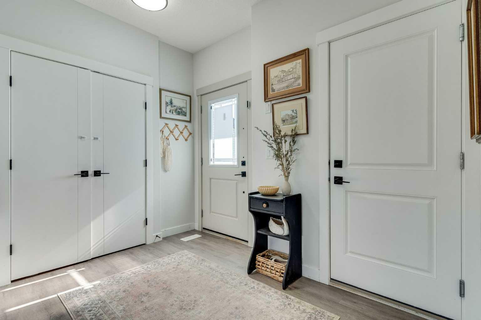 Property Photo: 825 Edgefield Street AB T1P 0H6
