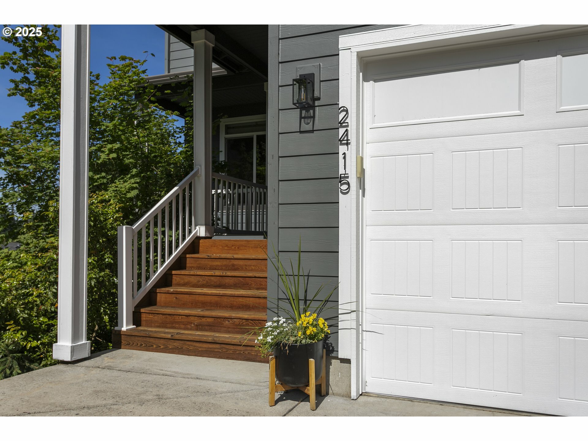 Property Photo:  2415 NE 125th Ave  WA 98684 