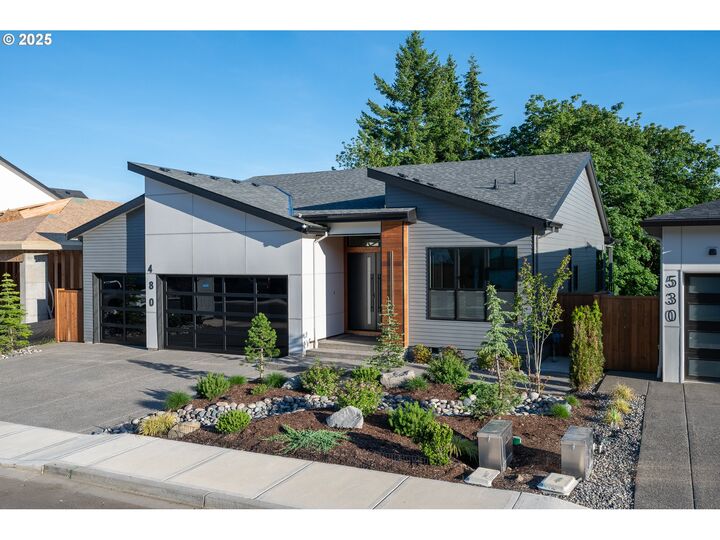 Property Photo: 480 W U St WA 98671