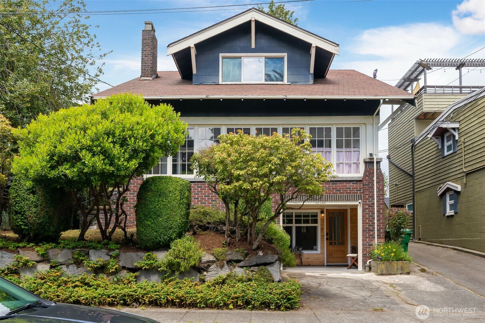 Property Photo: 410 N 48th Street WA 98103