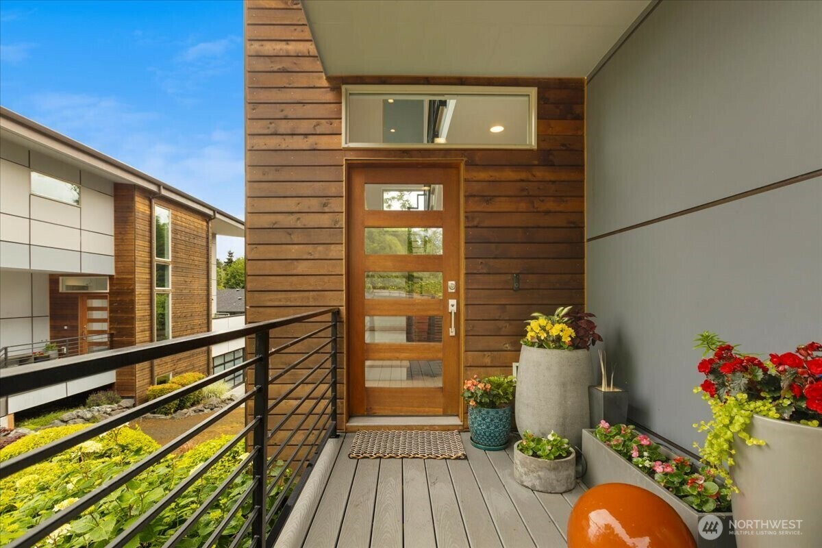 Property Photo: 4531 S Kenny Street WA 98118