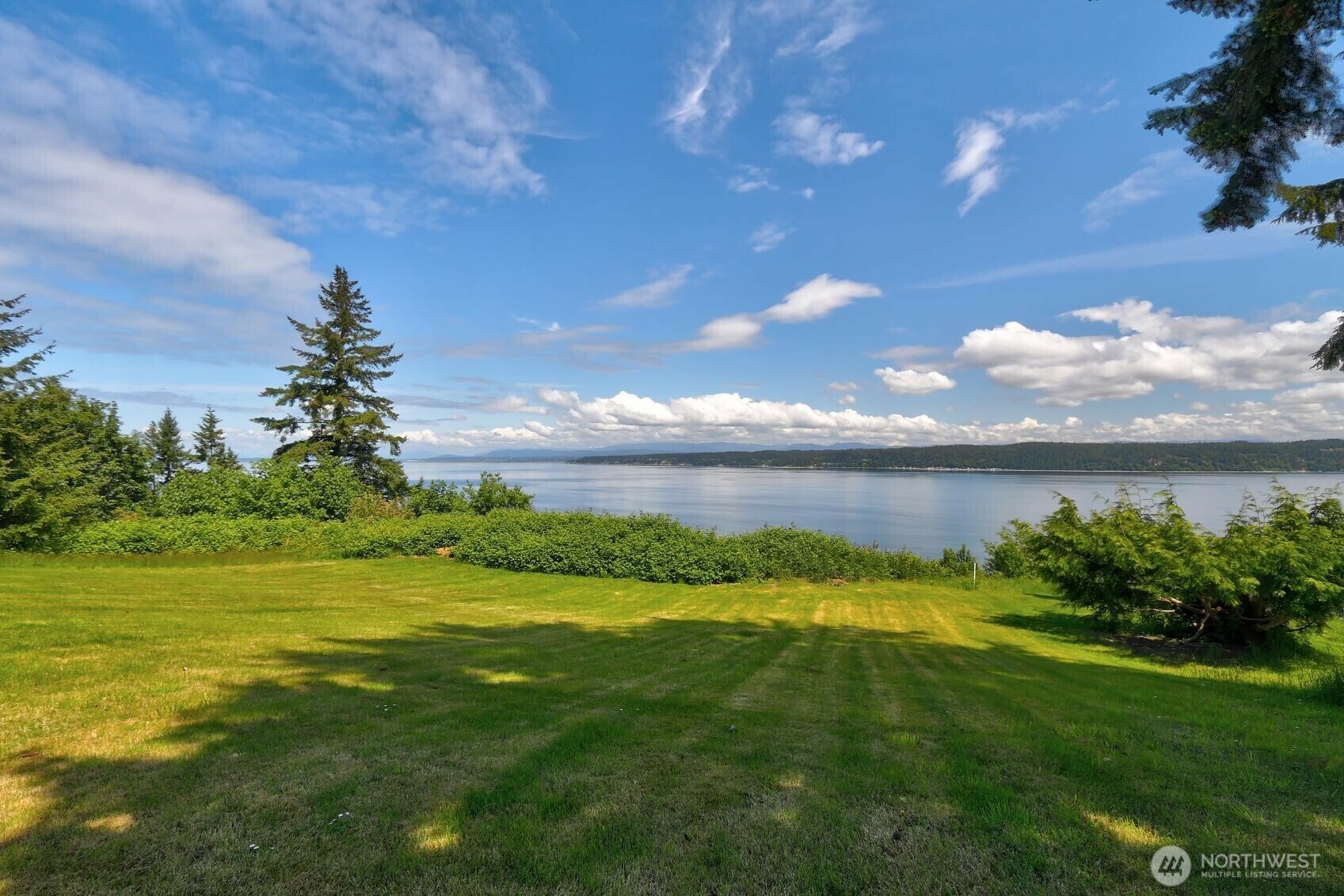 Property Photo: 2847 Viewmont Place WA 98282