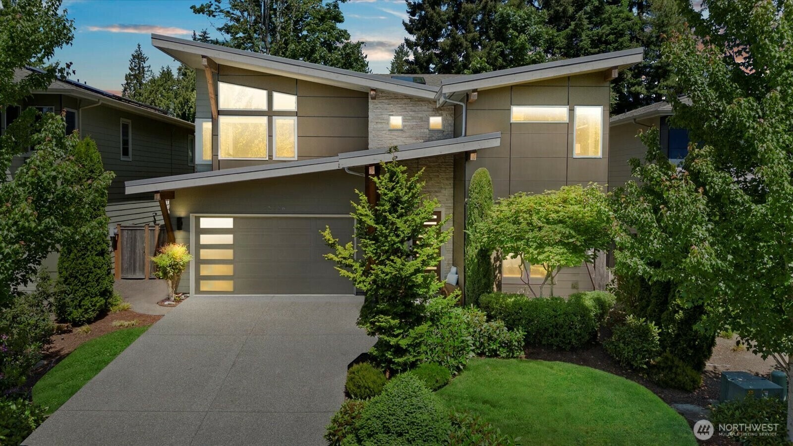 Property Photo: 12126 NE 106th Place WA 98033