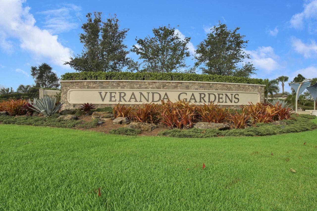 Property Photo: 517 SE Crathes Street FL 34984