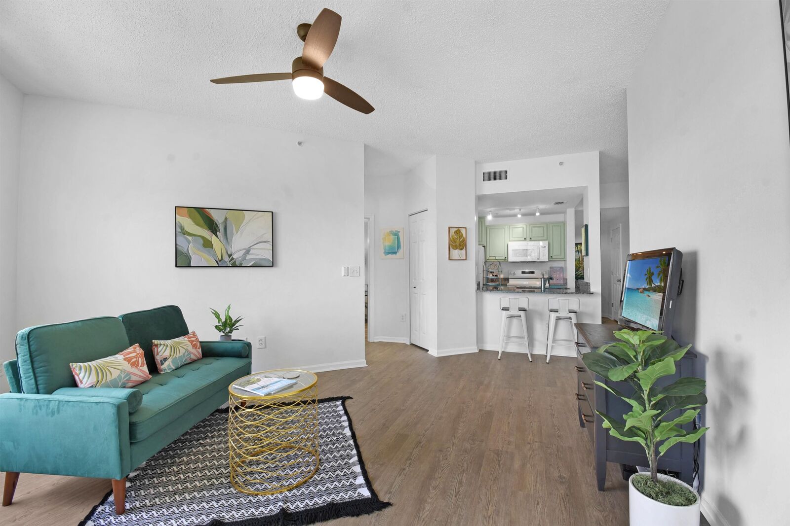 Property Photo: 4020 Grande Vista Blvd 204 FL 32084