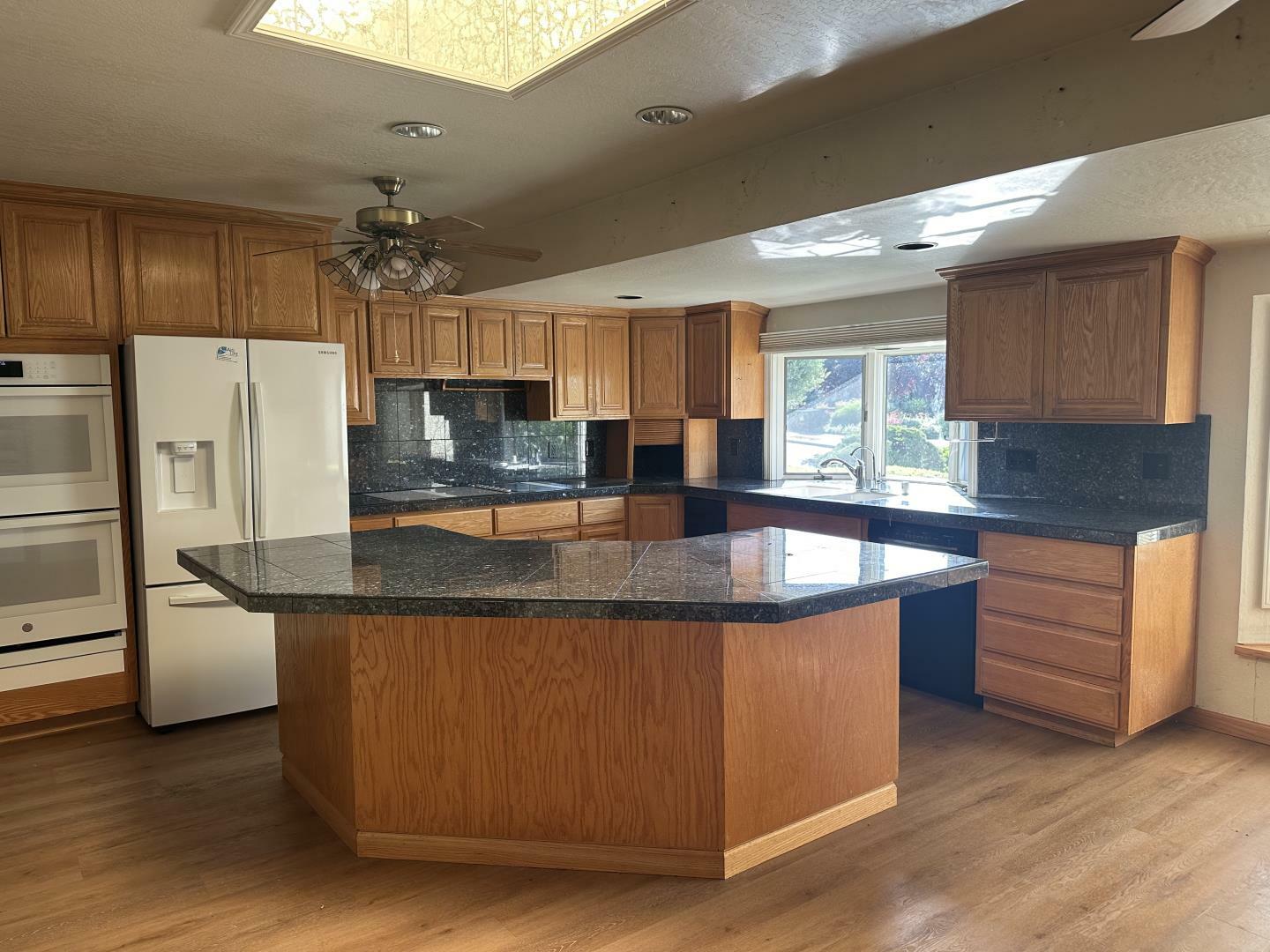 Property Photo: 1174 Old Oak Drive CA 95120
