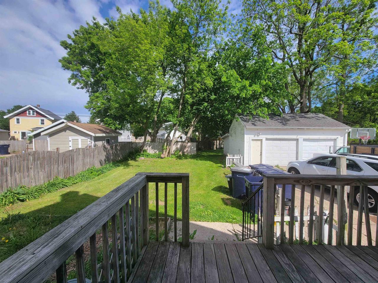 Property Photo:  616 Milton Avenue  WI 53548 