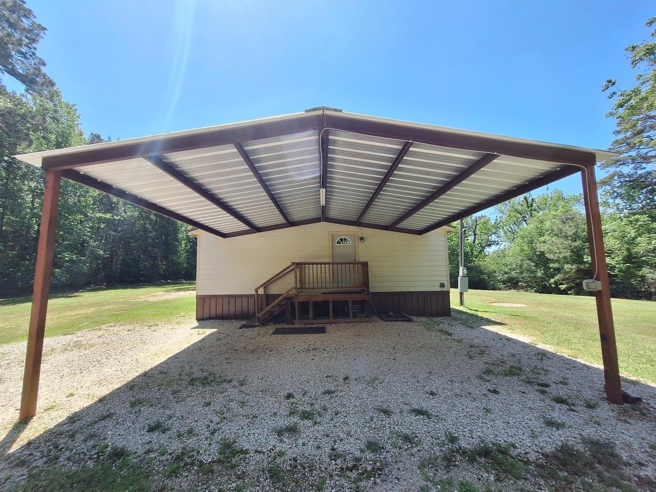 Property Photo: 425 Fm 1632 TX 75979