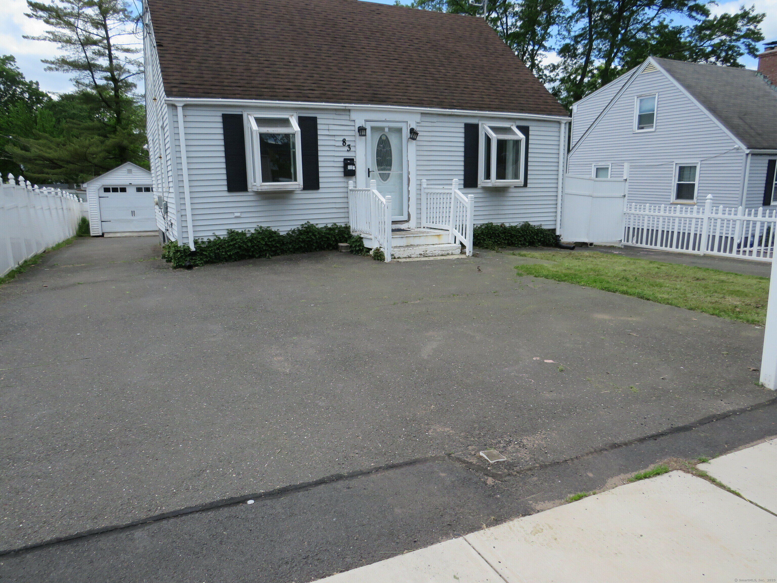Property Photo:  83 Stone Street  CT 06106 