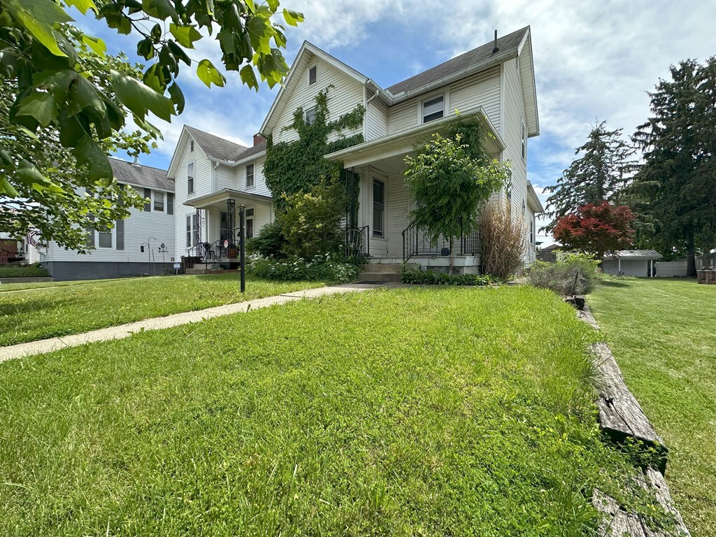 Property Photo: 445 Main Street OH 43113