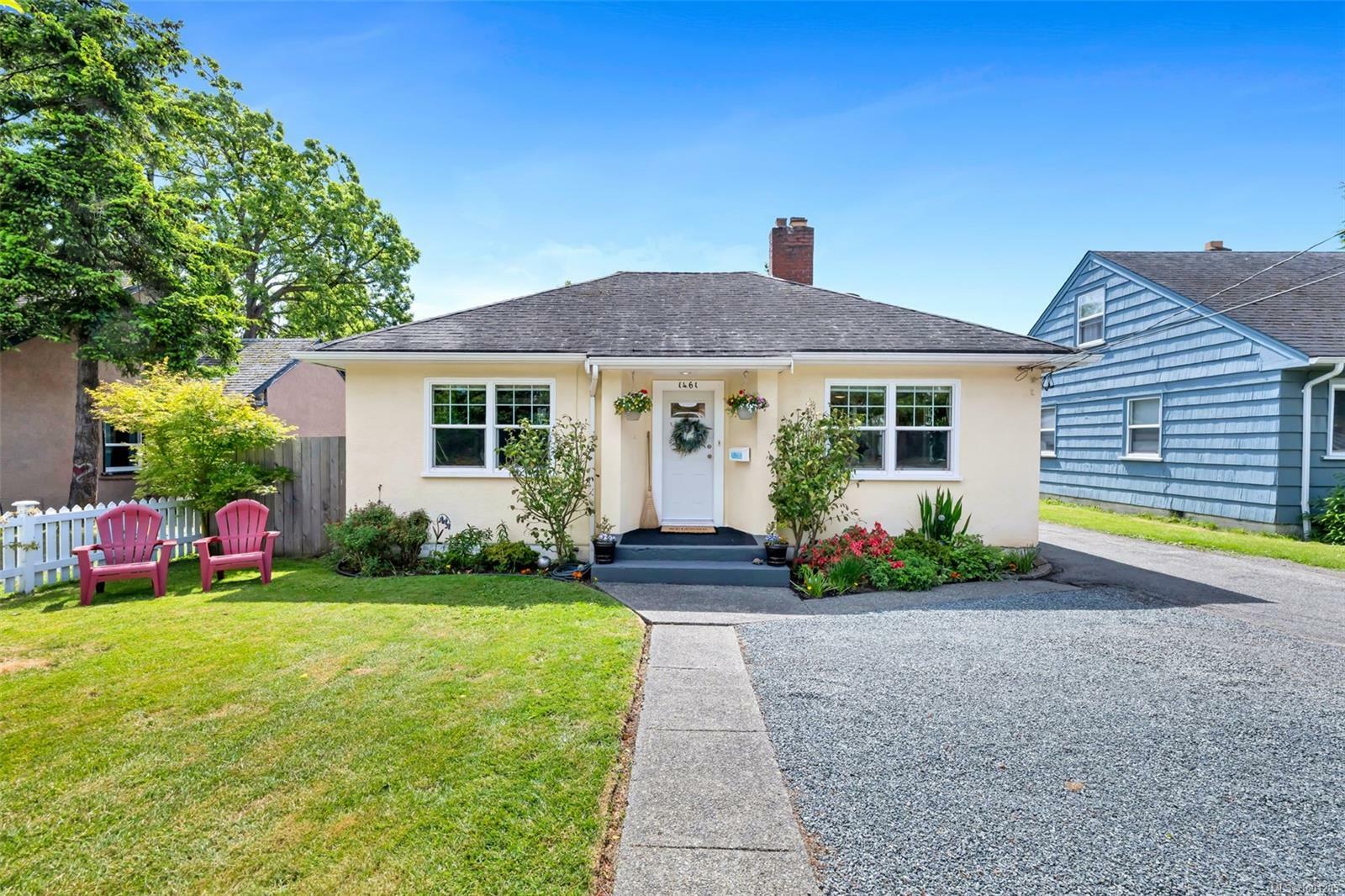 Property Photo: 1461 Hillside Ave BC V8T 2B9
