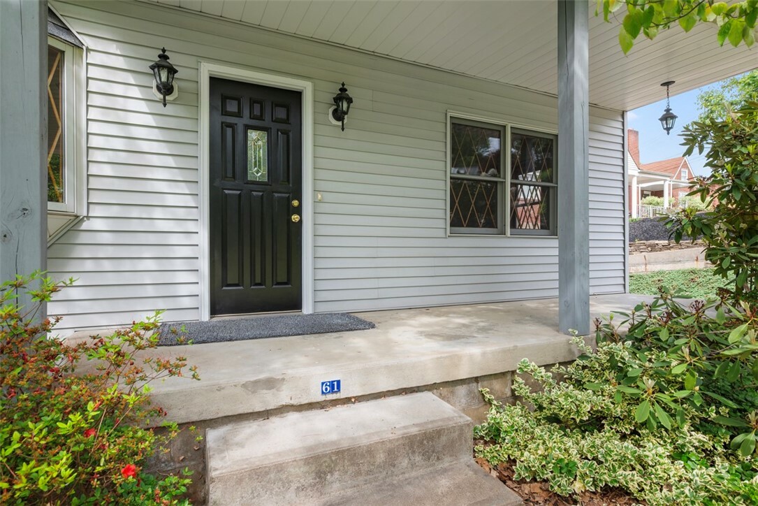 Property Photo: 61 Ehle Ave PA 15108