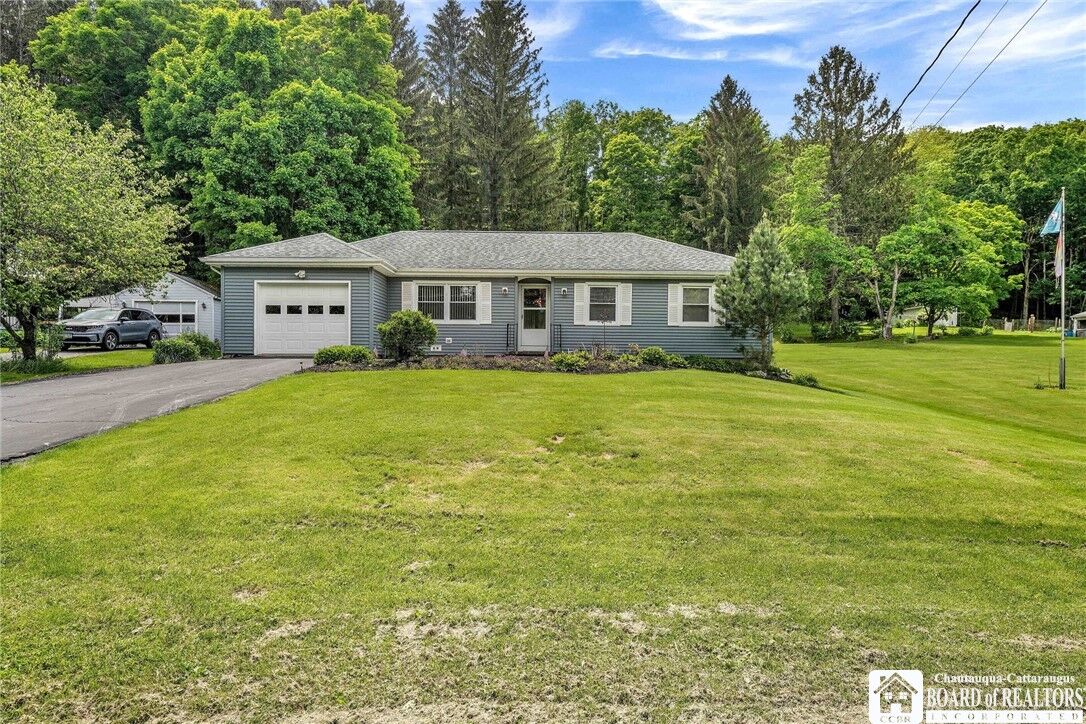 Property Photo:  177 Wyoming Street  NY 14569 