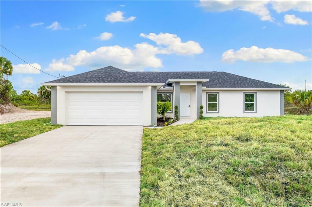 Property Photo: 955 Plantation Rd FL 33974