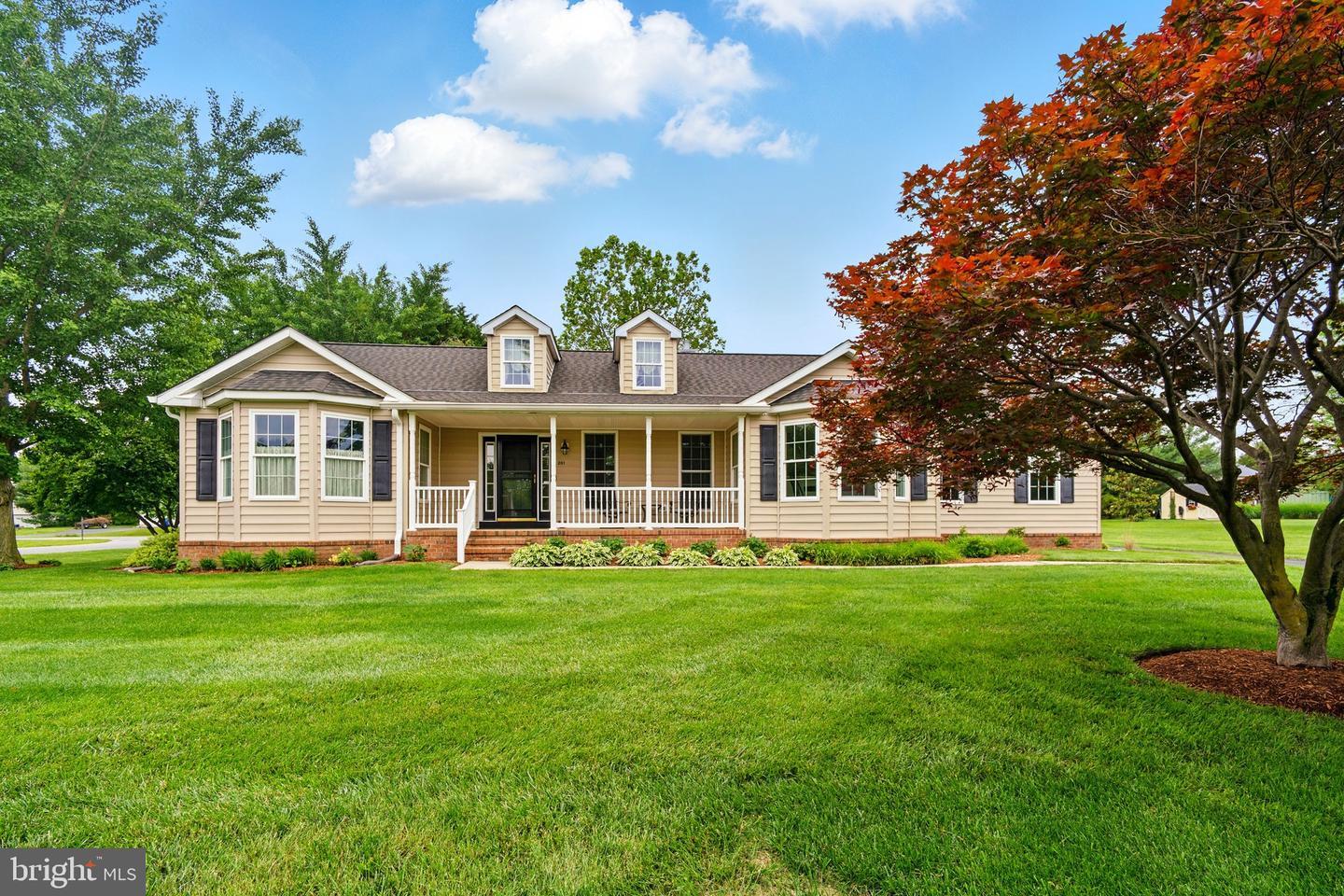 Property Photo: 201 Pondview Court MD 21620