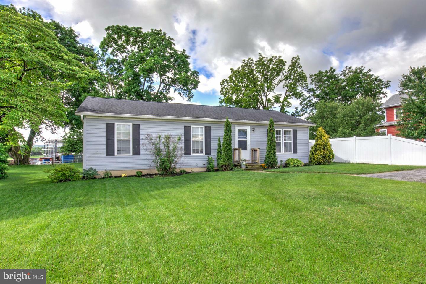 Property Photo: 3190 Irishtown Road PA 17529