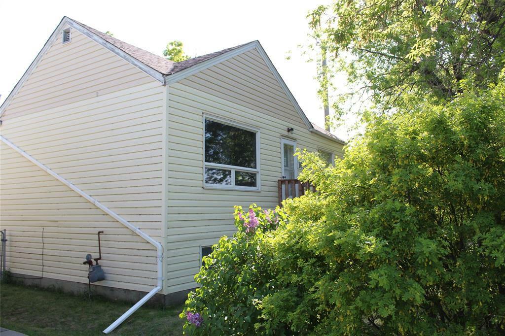 Property Photo: 1034 Dugald Road MB R2J 0H1