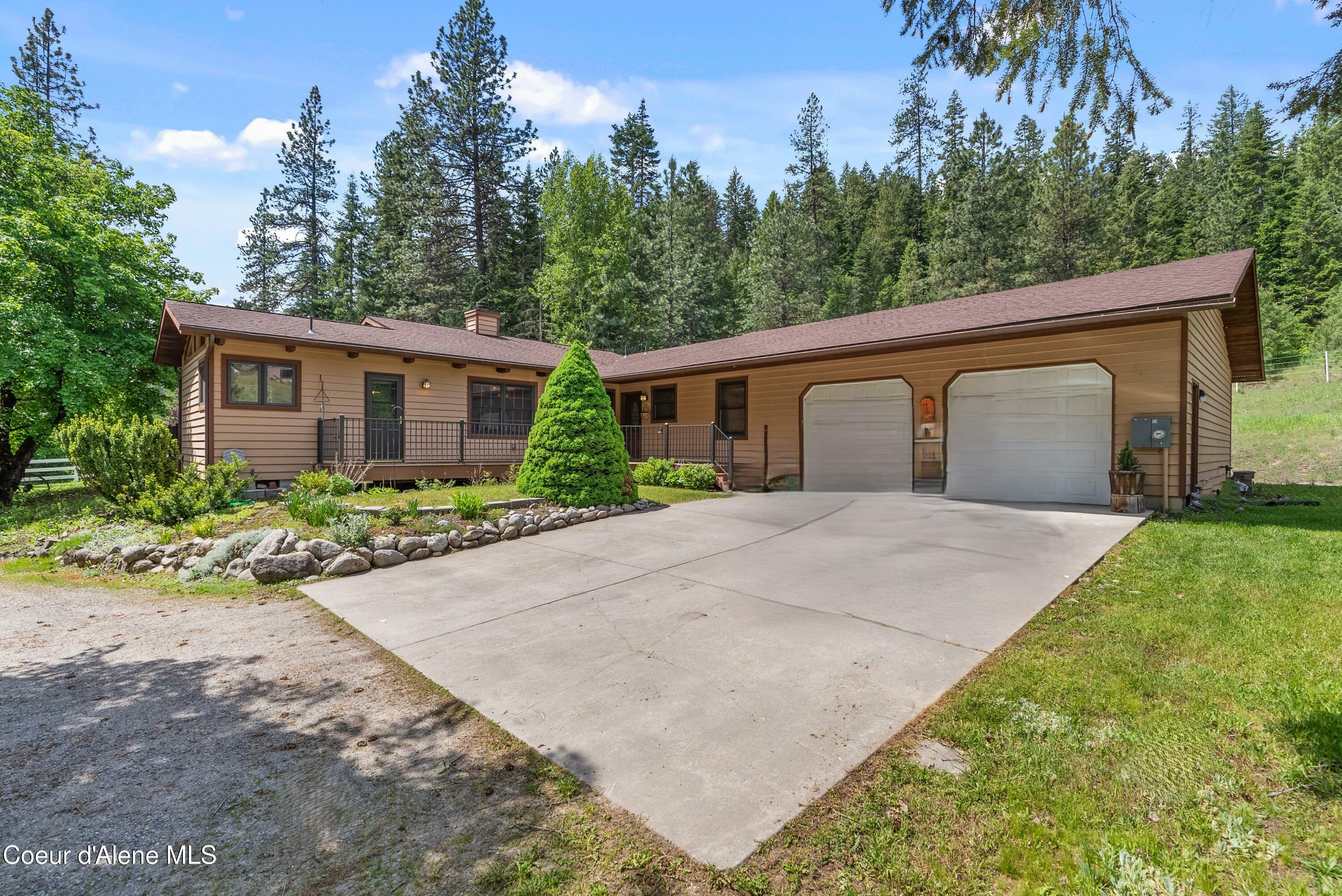 Property Photo: 1539 S Blue Creek Rd ID 83814
