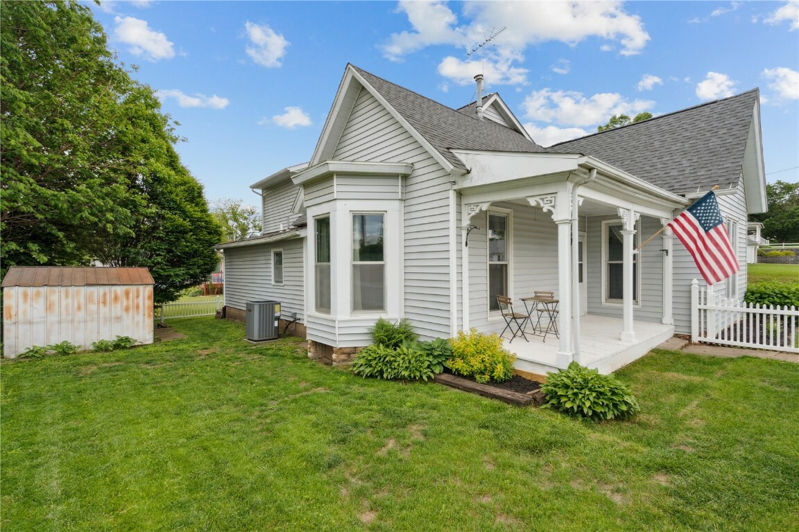 Property Photo: 107 Penn Street W IA 52361