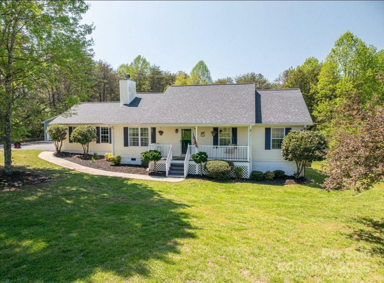 Property Photo: 2855 Ledford Road NC 28168