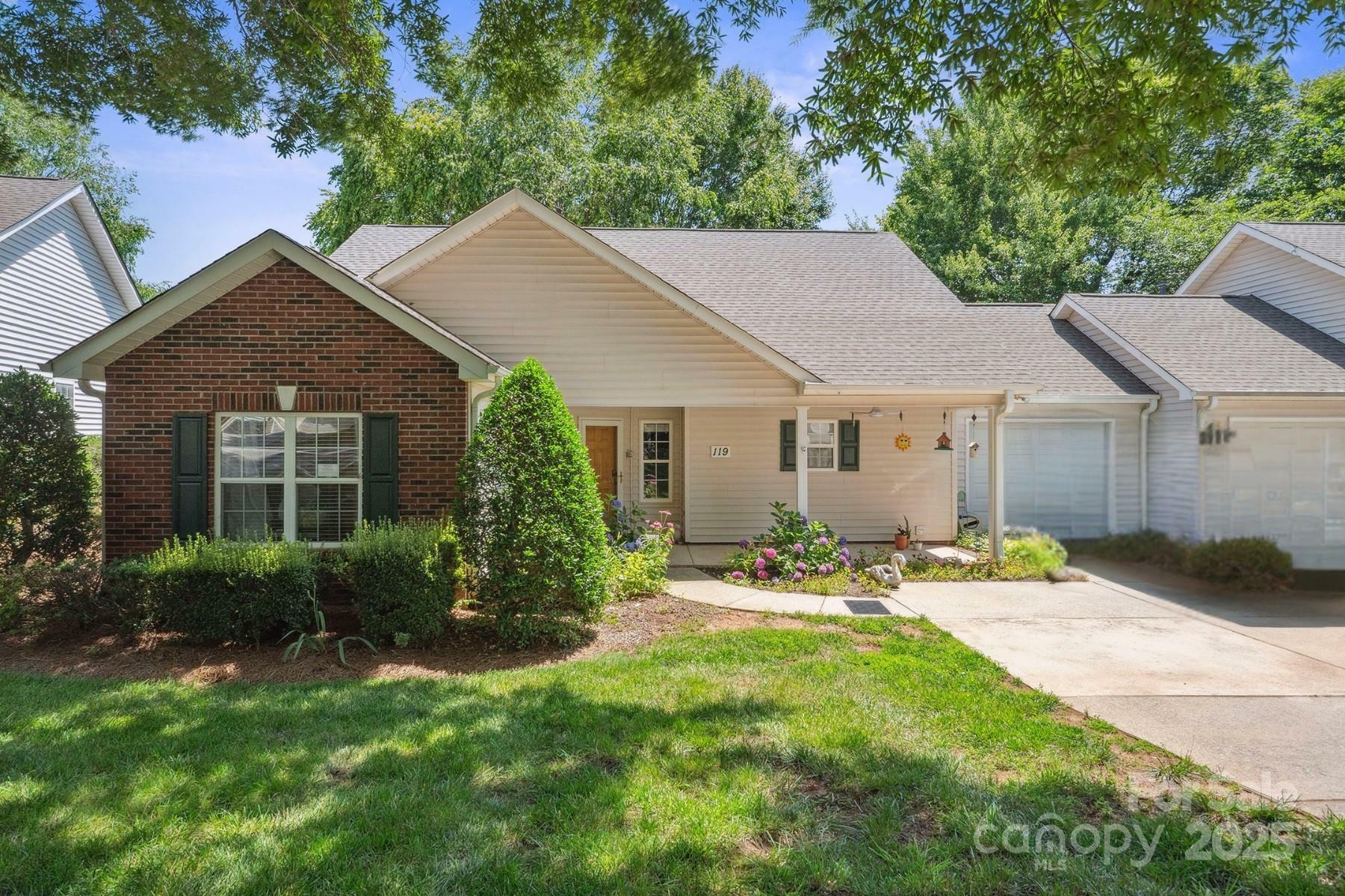 Property Photo: 119 Ashwood Lane NC 28117