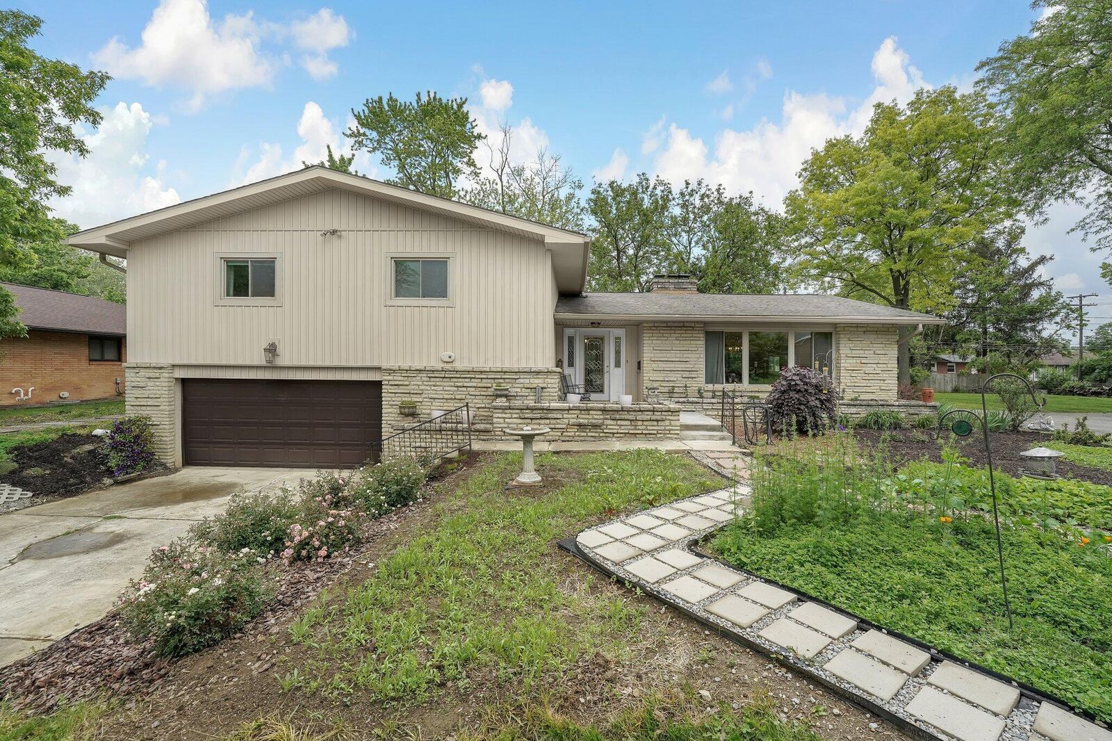Property Photo:  2740 Sonata Drive  OH 43209 