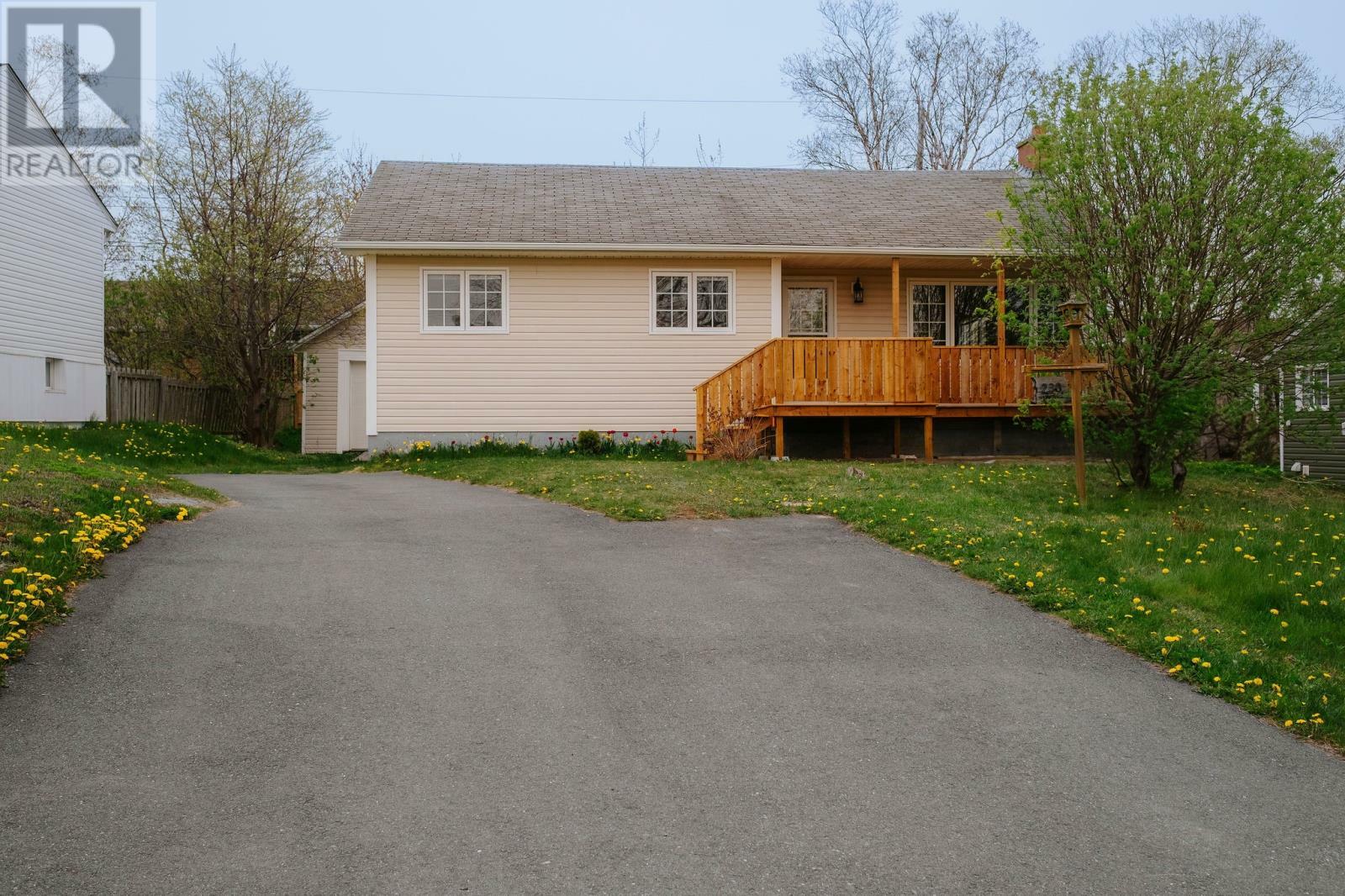 230 Eizabeth Drive  Gander NL A1V 1J2 photo